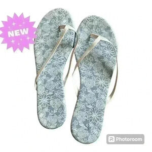 Lauren Conrad flip flops NWOT